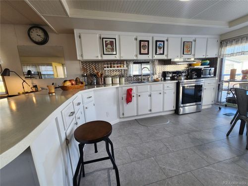 729 17th Ave, Longmont, CO, 80501-2654 | Card Image