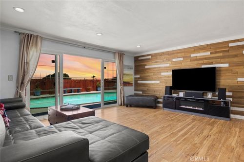 1935 Adobe Ave, Corona, CA, 92882 | Card Image
