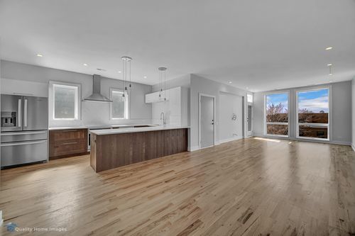 3-2851 N Clybourn Ave, Chicago, IL, 60618-8201 | Card Image