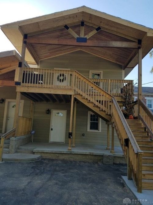 8 N Main St, Englewood, OH, 45322-1325 | Card Image