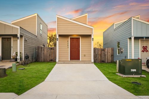4283 Thalweg Way, San Antonio, TX, 78223-2383 | Card Image