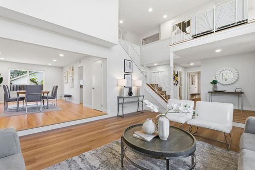 901 Swan St, Foster City, CA, 94404-1433 | Card Image