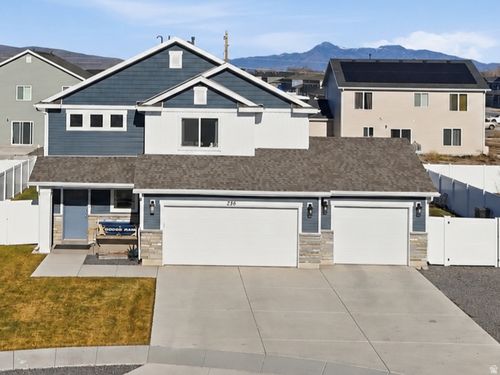 236 W 1250 S, Tremonton, UT, 84337-6001 | Card Image