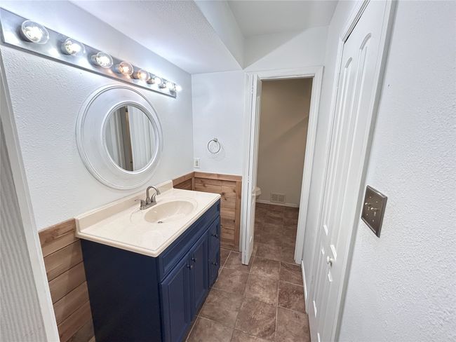 1728 Red Oak Cir, House other with 3 bedrooms, 2 bathrooms and null parking in Sulphur Springs TX | Image 7