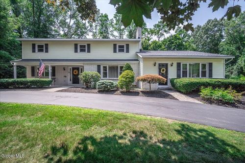 47 Rolling Brook Dr, Clifton Park, NY, 12065-2209 | Card Image