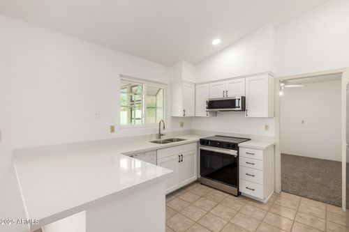 3632 W Oraibi Dr, Glendale, AZ, 85308-2222 | Card Image