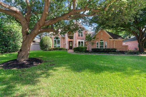 210 Highland Oaks Cir, Southlake, TX, 76092-8545 | Card Image