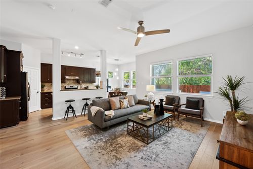 g-1009 Taulbee Ln, Austin, TX, 78757-1510 | Card Image
