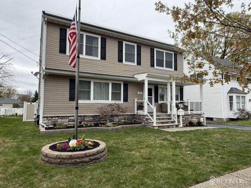 207 Remsen Ave, Avenel, NJ, 07001-1258 | Card Image
