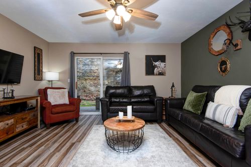 31-2-2957 Vineyards Pkwy, Branson, MO, 65616-4310 | Card Image