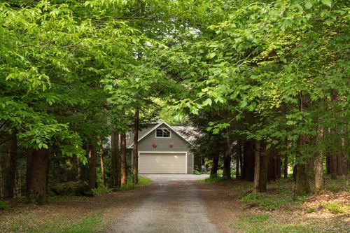 70 Reardon York Est, Canaan, NY, 12029-3219 | Card Image