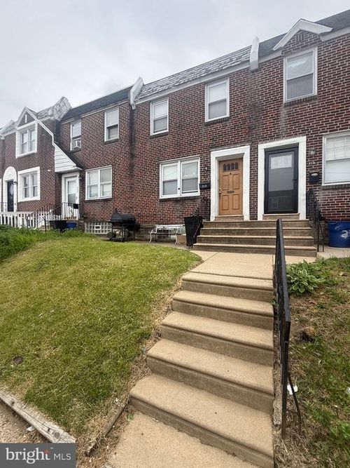 218 Stearly St, PHILADELPHIA, PA, 19111-5915 | Card Image