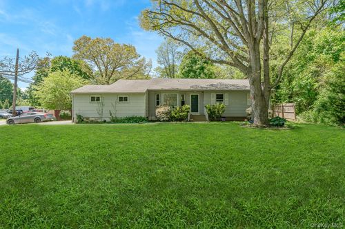103 Gates Ave, Central Islip, NY, 11722-1836 | Card Image