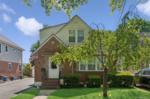163 Beech St, Floral Park, NY, 11001-3317 | Card Image
