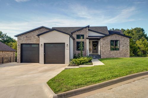 343 W Monarchwood Dr, Nixa, MO, 65714-7947 | Card Image
