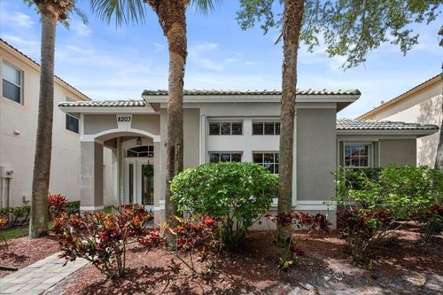8203 Calterra Dr, Palm Beach Gardens, FL, 33418-8184 | Card Image