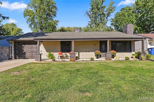 22 Jamaica Dr, Saint Peters, MO, 63376-1311 | Card Image