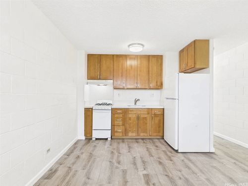 apt-303-409 Iolani Ave, Honolulu, HI, 96813-1848 | Card Image