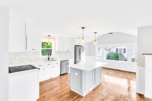 33 Ontario Dr, Hudson, MA, 01749-3132 | Card Image