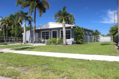 20541 Nw 20th Ct, Miami Gardens, FL, 33056-1612 | Card Image