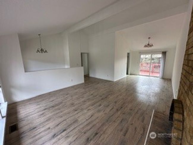 529 Sw 324 Th St, House other with 3 bedrooms, 2 bathrooms and 2 parking in Federal Way WA | Image 5