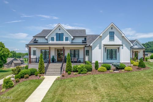 1385 Chadsworth Ln, Johnson City, TN, 37601-9409 | Card Image