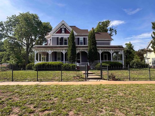 132 E Second, Minneapolis, KS, 67467 | Card Image