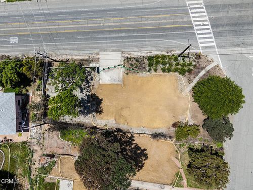 900 E Mount Curve Ave, Altadena, CA, 91001-1437 | Card Image