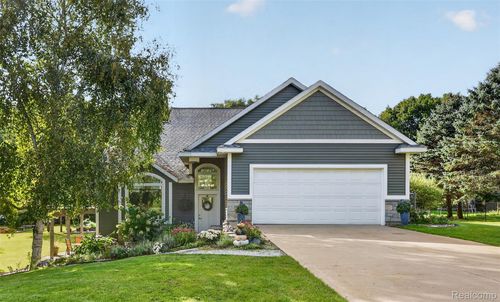 11555 Windsor Dr, Sparta, MI, 49345-8521 | Card Image