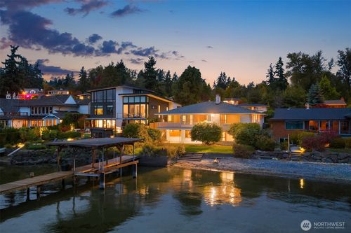 16526 Shore Dr Ne, Lake Forest Park, WA, 98155-5631 | Card Image