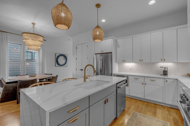 1007 Grandview Dr, Condo with 4 bedrooms, 3 bathrooms and 3 parking in Nashville TN | Image 12