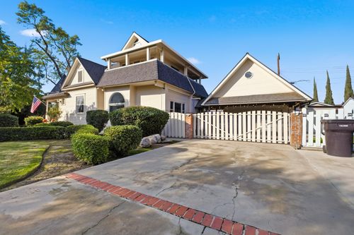 260 E Merritt Ave, Tulare, CA, 93274-1912 | Card Image