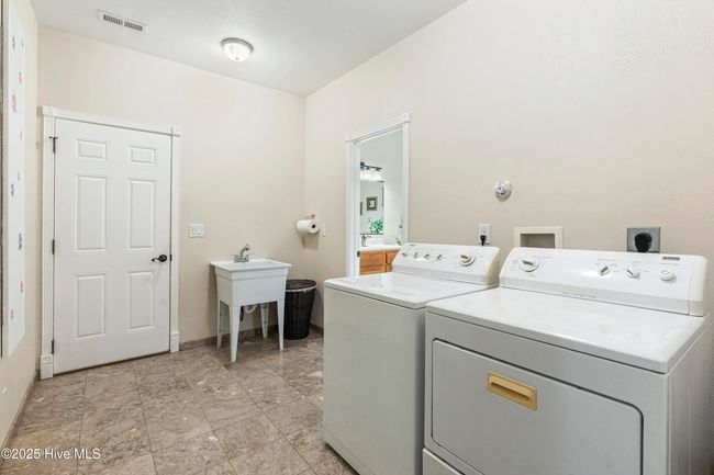 147 Pine Needle Dr, House other with 4 bedrooms, 4 bathrooms and 5 parking in Hampstead NC | Image 30