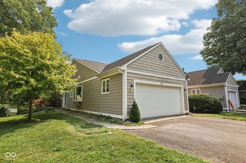 5653 Crittenden Ave, Indianapolis, IN, 46220-3401 | Card Image
