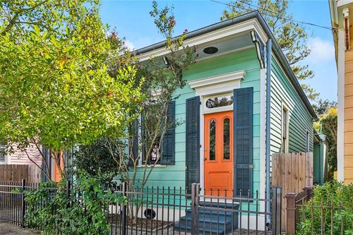 1023 Bartholomew St, New Orleans, LA, 70117-5445 | Card Image