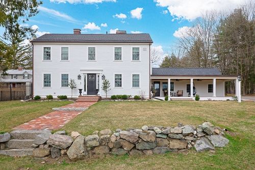 122 Great Plain Ave, Wellesley, MA, 02482-7208 | Card Image