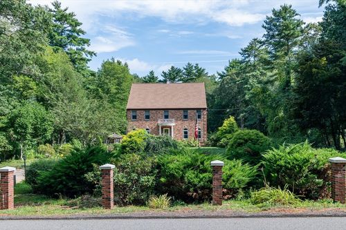 40 Pleasant St, Carver, MA, 02330-1013 | Card Image