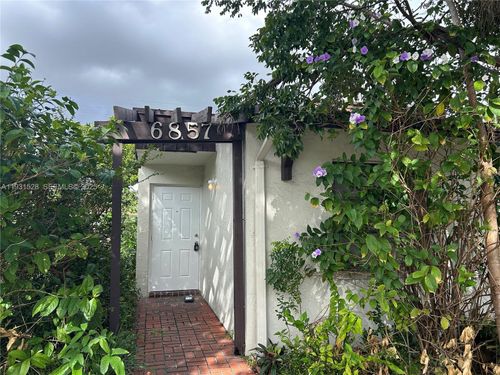 b-6857 Sw 36th Ct, Miramar, FL, 33023-6623 | Card Image