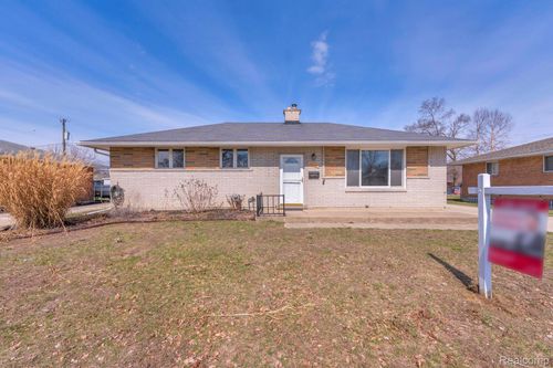 34000 Pawnee St, Westland, MI, 48185-2706 | Card Image