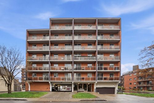 401-30 Summit Ave, Hamilton, ON, L8V2R8 | Card Image