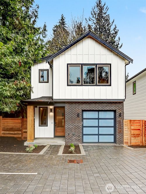 11251 108th Ave Ne, Kirkland, WA, 98033-4410 | Card Image