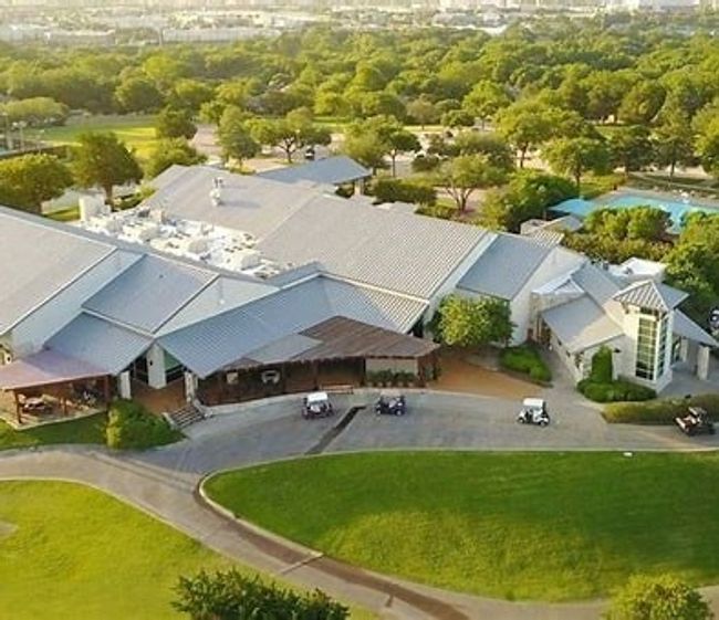 Members country club less than 1 mile from home. | Image 35