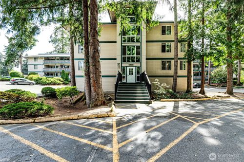 apt-a110-5620 200th St Sw, Lynnwood, WA, 98036-6264 | Card Image