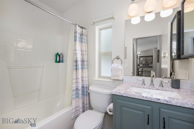 Main Home Bathroom 2 | Image 30