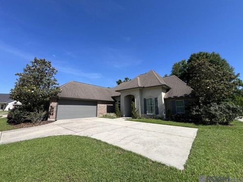 2913 Country Lake Dr, Zachary, LA, 70791-2880 | Card Image