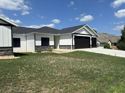 638 Sunset &Amp; 217 Dale Drive, Lodi, WI, 53555 | Card Image