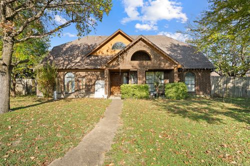 822 Aspen Ln, Desoto, TX, 75115-3465 | Card Image