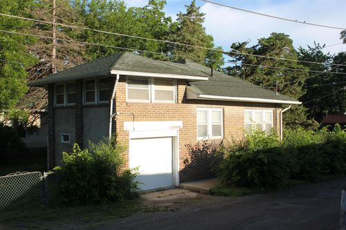 415 W Parker Street, Waterloo, IA, 50703 | Card Image