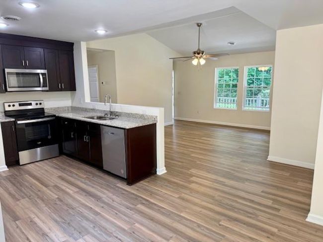 72 Rhododendron Ln, House other with 3 bedrooms, 2 bathrooms and 1 parking in Fancy Gap VA | Image 4
