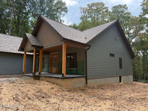 198 Albemarle Ln, Crossville, TN, 38558-8109 | Card Image